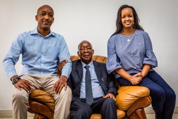 David Mutananga, Jean Baptiste Mutananga y Josiane Mutananga David Mutananga, Jean Baptiste Mutananga y Josiane Mutananga