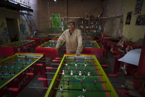 "Con microcréditos de nuestro socio, el Banco Pyme de la Comunidad, Félix Cárdenas ha creado desde cero una pequeña empresa próspera". "Con microcréditos de nuestro socio, el Banco Pyme de la Comunidad, Félix Cárdenas ha creado desde cero una pequeña empresa próspera".