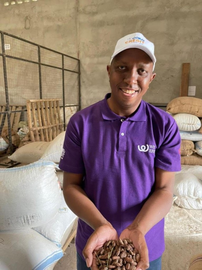 Elikanah Ng'ang'a es Oficial de Desempeño Social y Desarrollo de Capacidades de Oikocredit para África Oriental